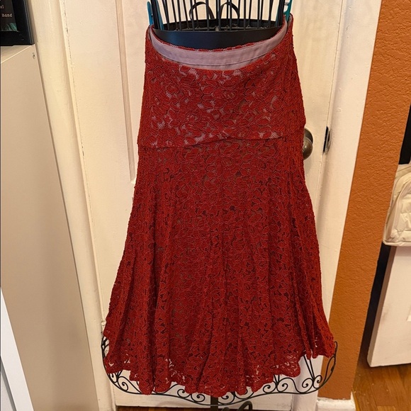 Anthropologie Moulinette Soeurs Asymmetrical Brick Red Lace Skirt-Sz 8 - Picture 1 of 6